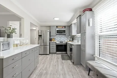 24 Summerlea Court Clarington ON L1E 1B5