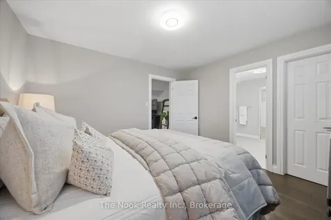 1000 Grandlea Court Oshawa ON L1K 2N1