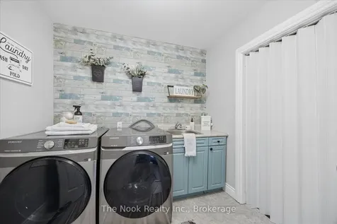 1000 Grandlea Court Oshawa ON L1K 2N1