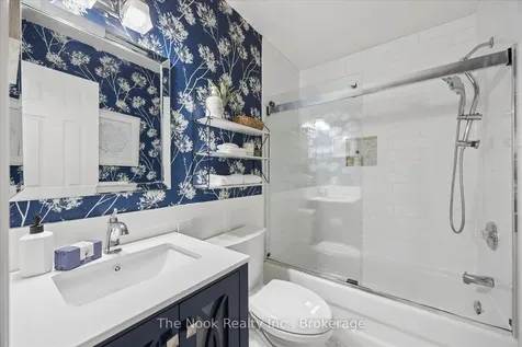 1000 Grandlea Court Oshawa ON L1K 2N1