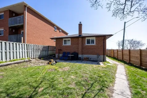 324 College Avenue Oshawa ON L1J 1S1