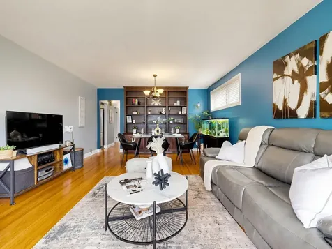715 Lublin Avenue Pickering ON L1W 1Z1
