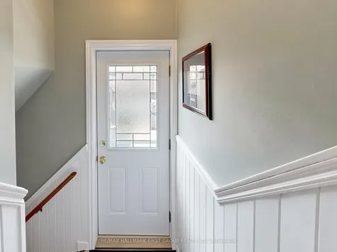 715 Lublin Avenue Pickering ON L1W 1Z1