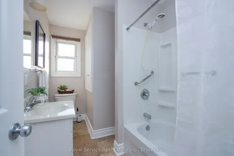 9 Jane Street Clarington ON L1C 1G2