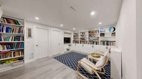 68 Phalen Crescent Toronto ON M1V 1Y6