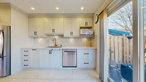 68 Phalen Crescent Toronto ON M1V 1Y6