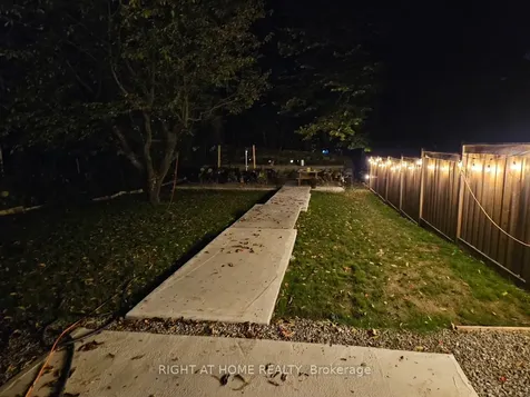 148 Glen Albert Drive Toronto ON M4B 1J3