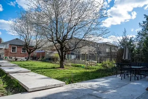 148 Glen Albert Drive Toronto ON M4B 1J3