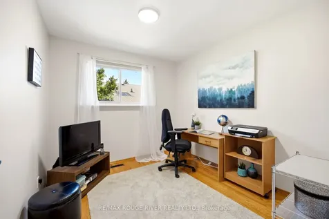 796 Batory Avenue Pickering ON L1W 2W3