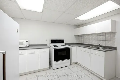 796 Batory Avenue Pickering ON L1W 2W3