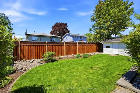 796 Batory Avenue Pickering ON L1W 2W3