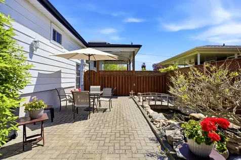 796 Batory Avenue Pickering ON L1W 2W3