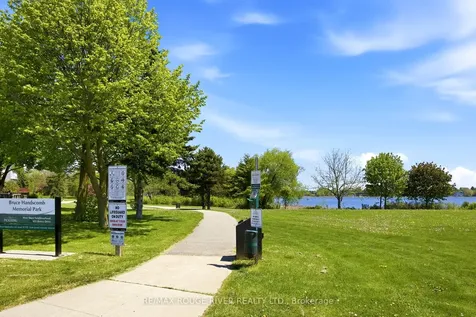 796 Batory Avenue Pickering ON L1W 2W3