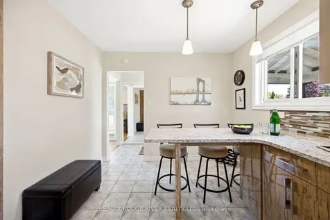 796 Batory Avenue Pickering ON L1W 2W3