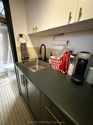 106 Donlands Avenue Toronto ON M4J 3P1