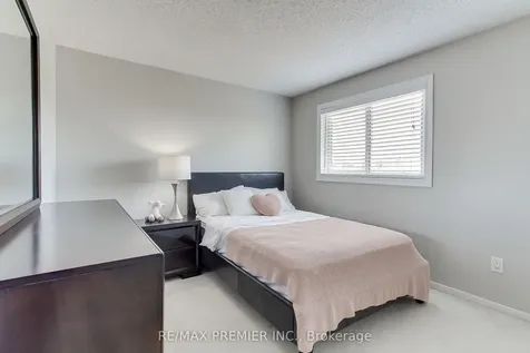 28 Palmer Drive Ajax ON L1S 5W8