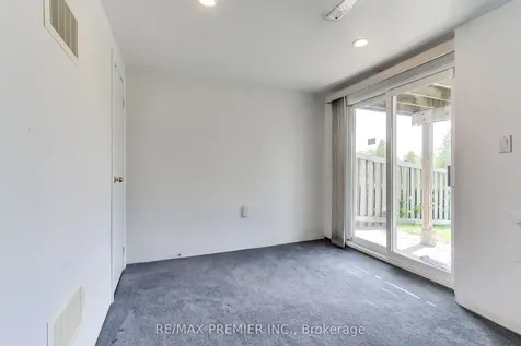 28 Palmer Drive Ajax ON L1S 5W8