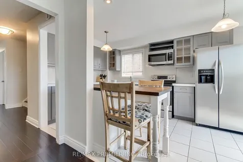 28 Palmer Drive Ajax ON L1S 5W8