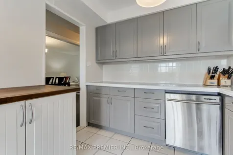 28 Palmer Drive Ajax ON L1S 5W8