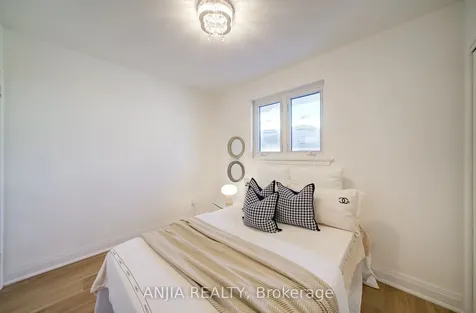 36 Birchard Street Toronto ON M1T 1Z2