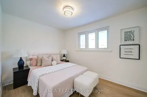 36 Birchard Street Toronto ON M1T 1Z2