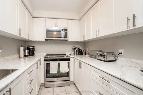 2500 Hill Rise Court Oshawa ON L1L 0M6