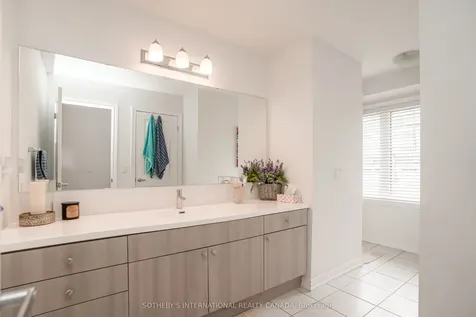 2500 Hill Rise Court Oshawa ON L1L 0M6