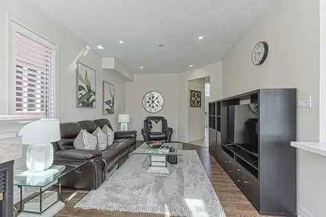 59 Splendor Drive Whitby ON L1P 1X5