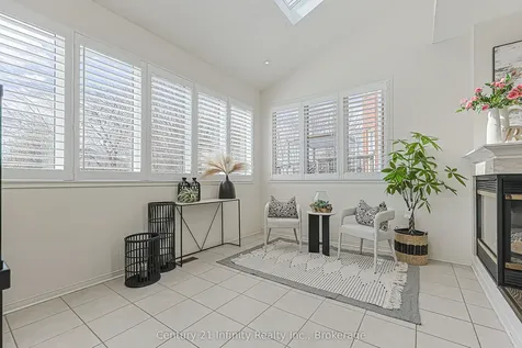 59 Splendor Drive Whitby ON L1P 1X5
