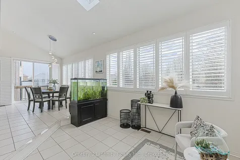59 Splendor Drive Whitby ON L1P 1X5