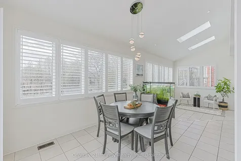 59 Splendor Drive Whitby ON L1P 1X5