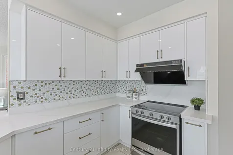 59 Splendor Drive Whitby ON L1P 1X5