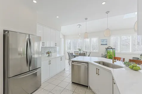 59 Splendor Drive Whitby ON L1P 1X5
