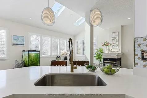 59 Splendor Drive Whitby ON L1P 1X5