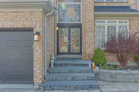 59 Splendor Drive Whitby ON L1P 1X5