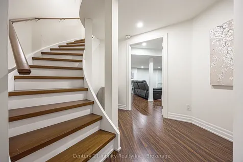 59 Splendor Drive Whitby ON L1P 1X5