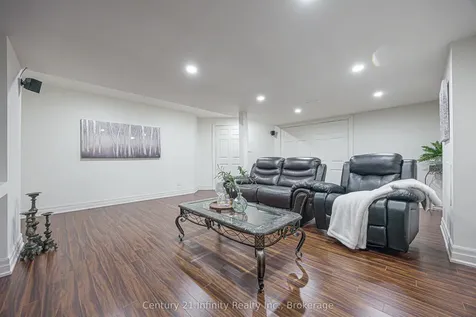 59 Splendor Drive Whitby ON L1P 1X5