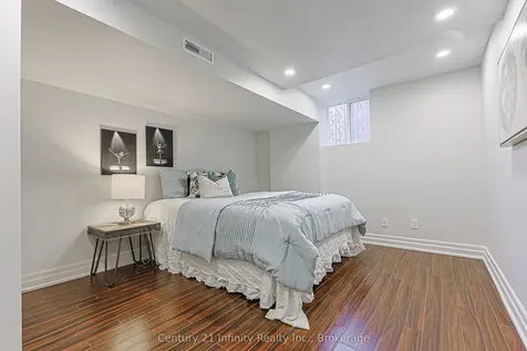 59 Splendor Drive Whitby ON L1P 1X5