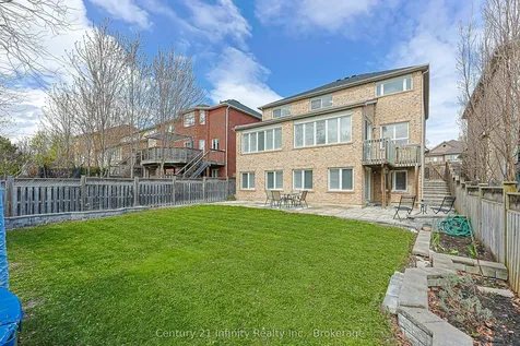 59 Splendor Drive Whitby ON L1P 1X5