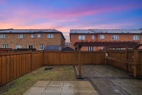 1712 Carousel Drive Pickering ON L1X 0C1