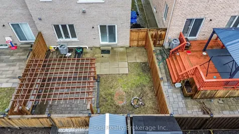 1712 Carousel Drive Pickering ON L1X 0C1