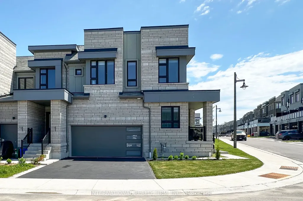 11 Caspian Square Clarington ON L1C 7G3