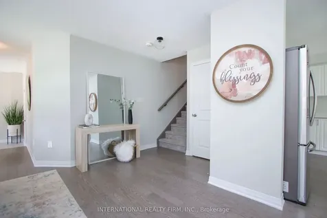 11 Caspian Square Clarington ON L1C 7G3