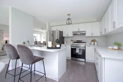 11 Caspian Square Clarington ON L1C 7G3