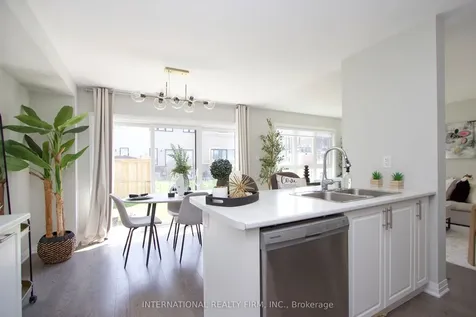 11 Caspian Square Clarington ON L1C 7G3