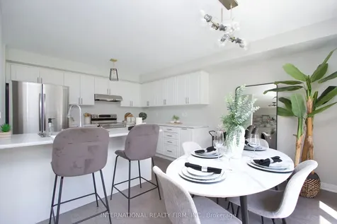 11 Caspian Square Clarington ON L1C 7G3