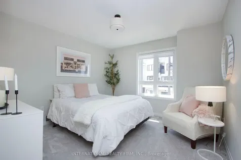 11 Caspian Square Clarington ON L1C 7G3