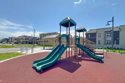 11 Caspian Square Clarington ON L1C 7G3