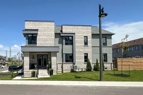 11 Caspian Square Clarington ON L1C 7G3