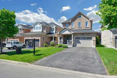 95 Glen Eagles Drive Clarington ON L1E 3H8